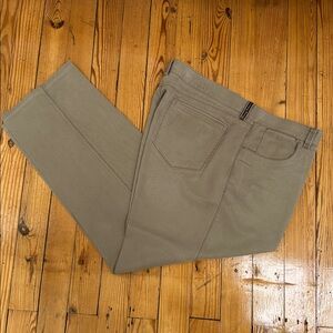 Tommy Bahama Men’s Khaki Chinos  38 x 30.5